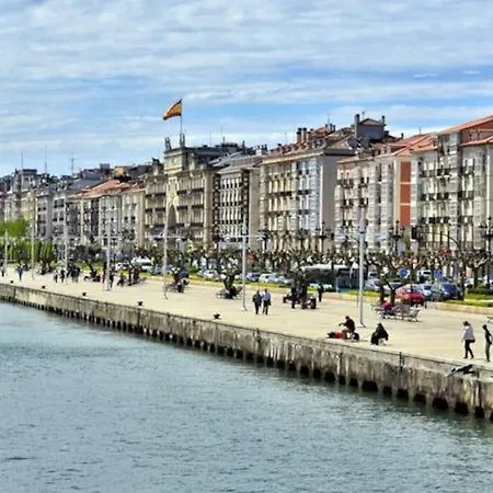 Appartement A Un Paso De La Bahia De Santander,para 6! La Ciudad A Pie!